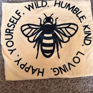 Bee Graphic Yellow Long Sleeve tee